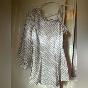 New York and Company blouse size XS color white with gray stripes condition new